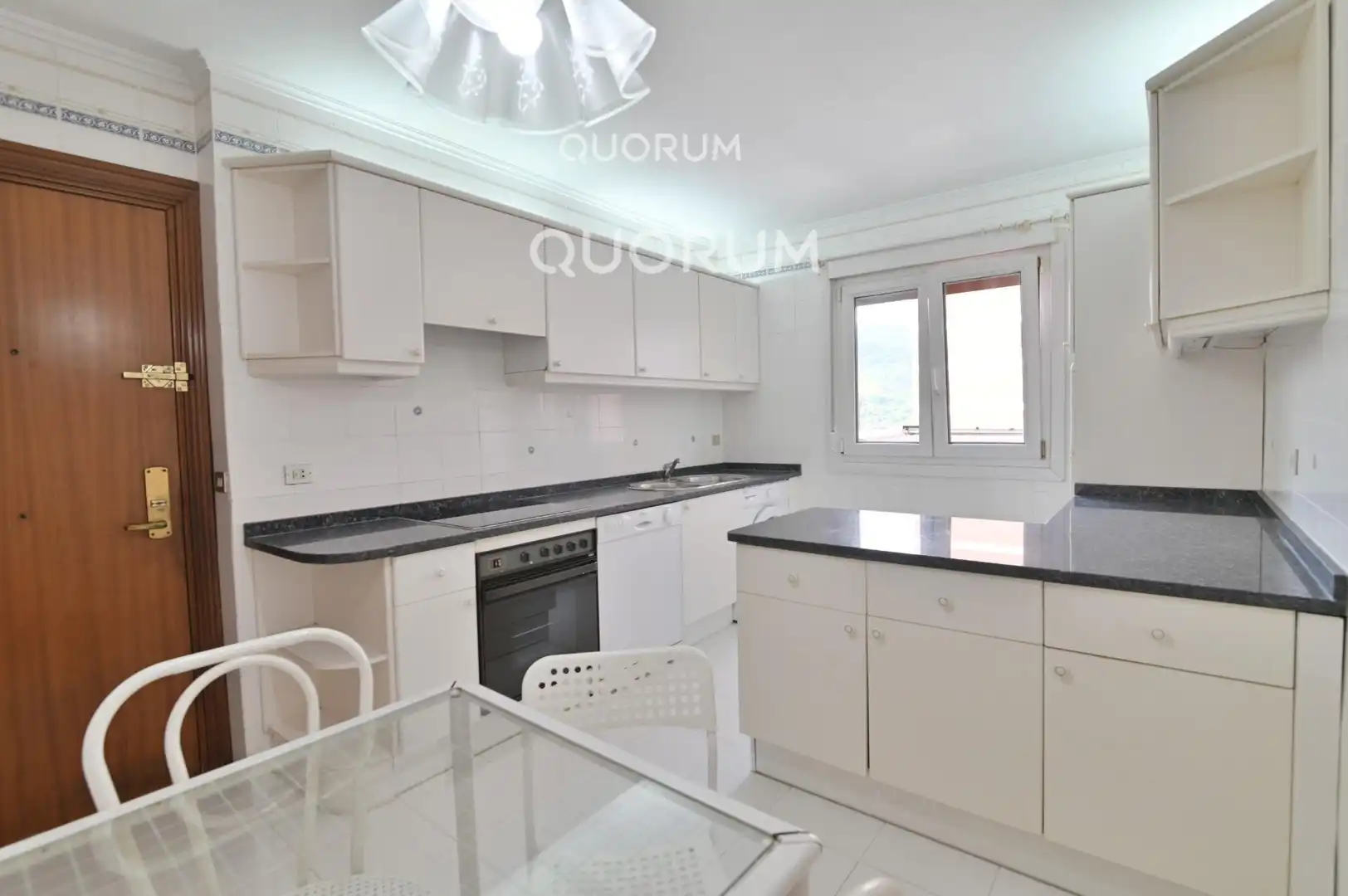 Kitchen of Flat for sale in Bilbao   with Heating and Furnished