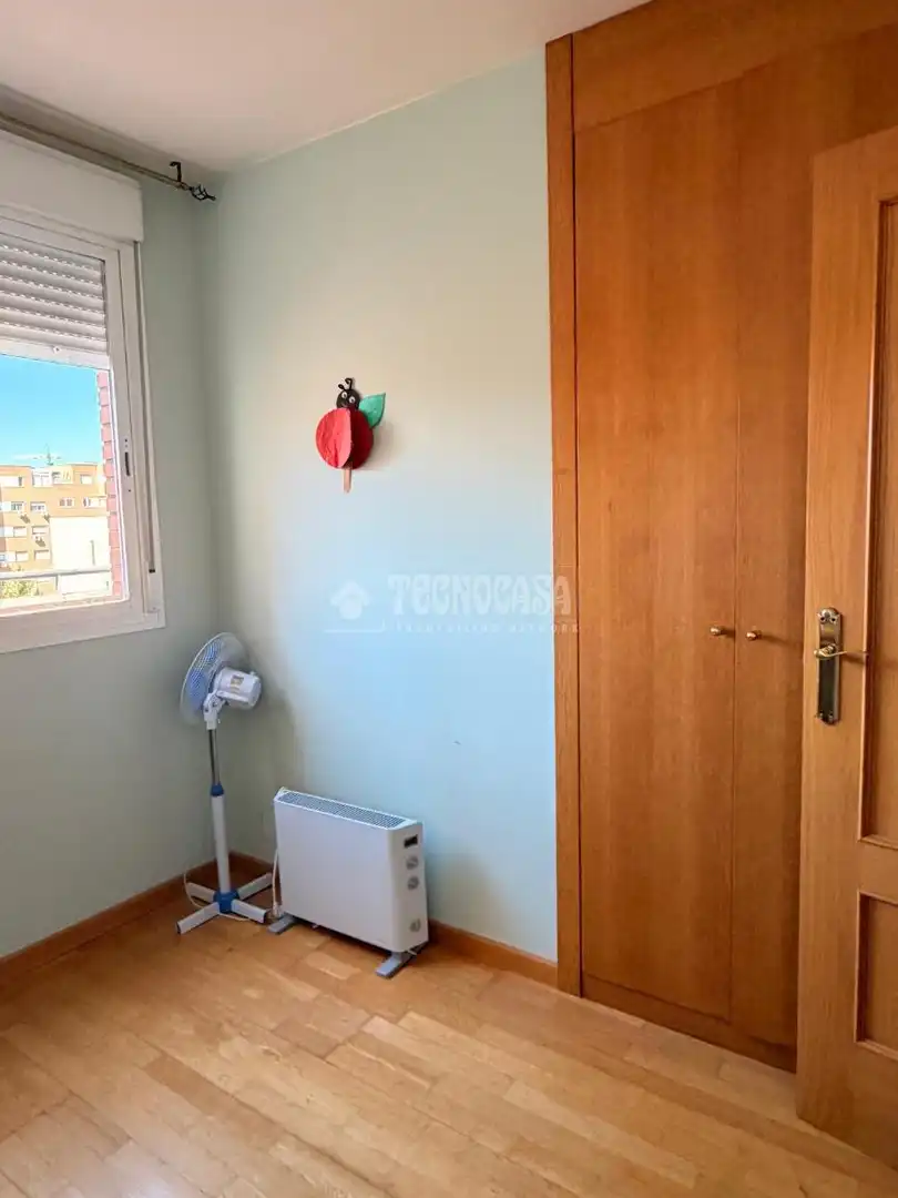 Habitación de Ático en venta en Valdemoro con Calefacción, Terraza y Trastero