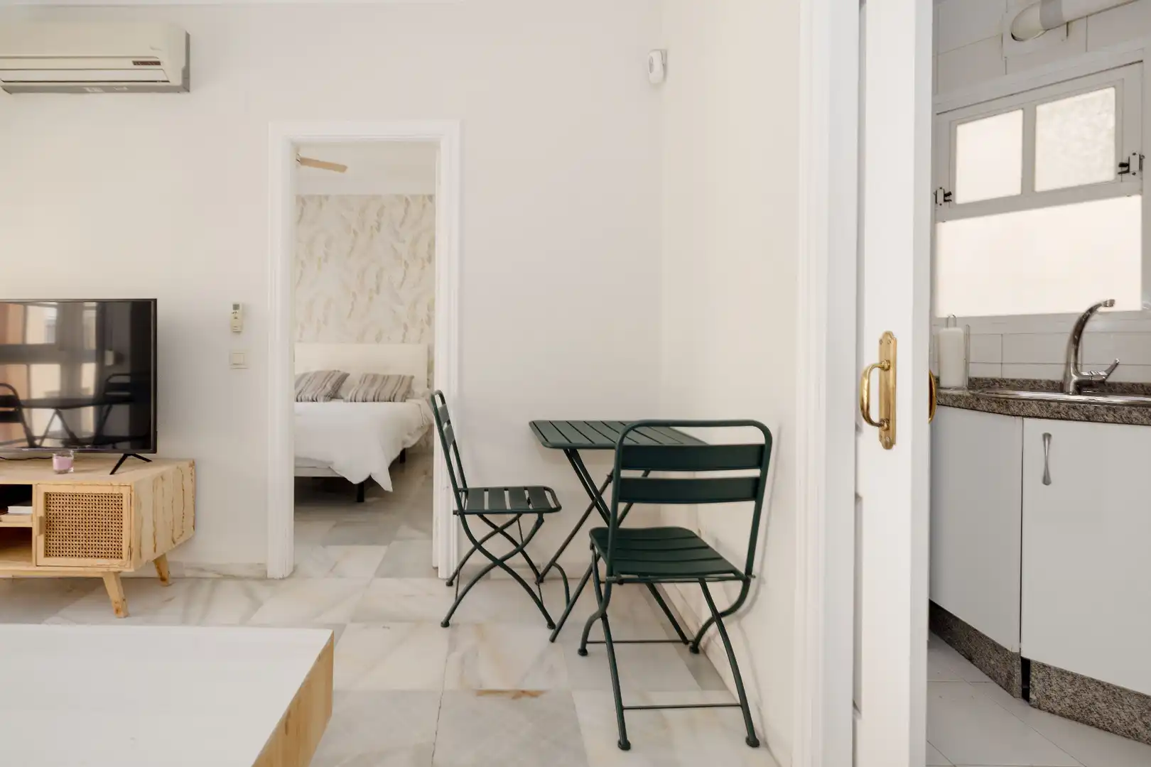 Bedroom of Flat for sale in Málaga  with Air Conditioner, Heating and Storage room