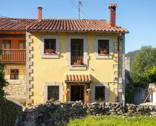 Vista exterior de Casa o xalet en venda en Valdáliga amb Terrassa