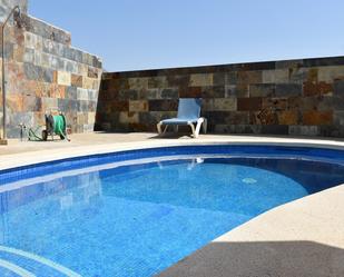 Piscina de Casa o xalet en venda en Nerja amb Aire condicionat, Jardí privat i Terrassa