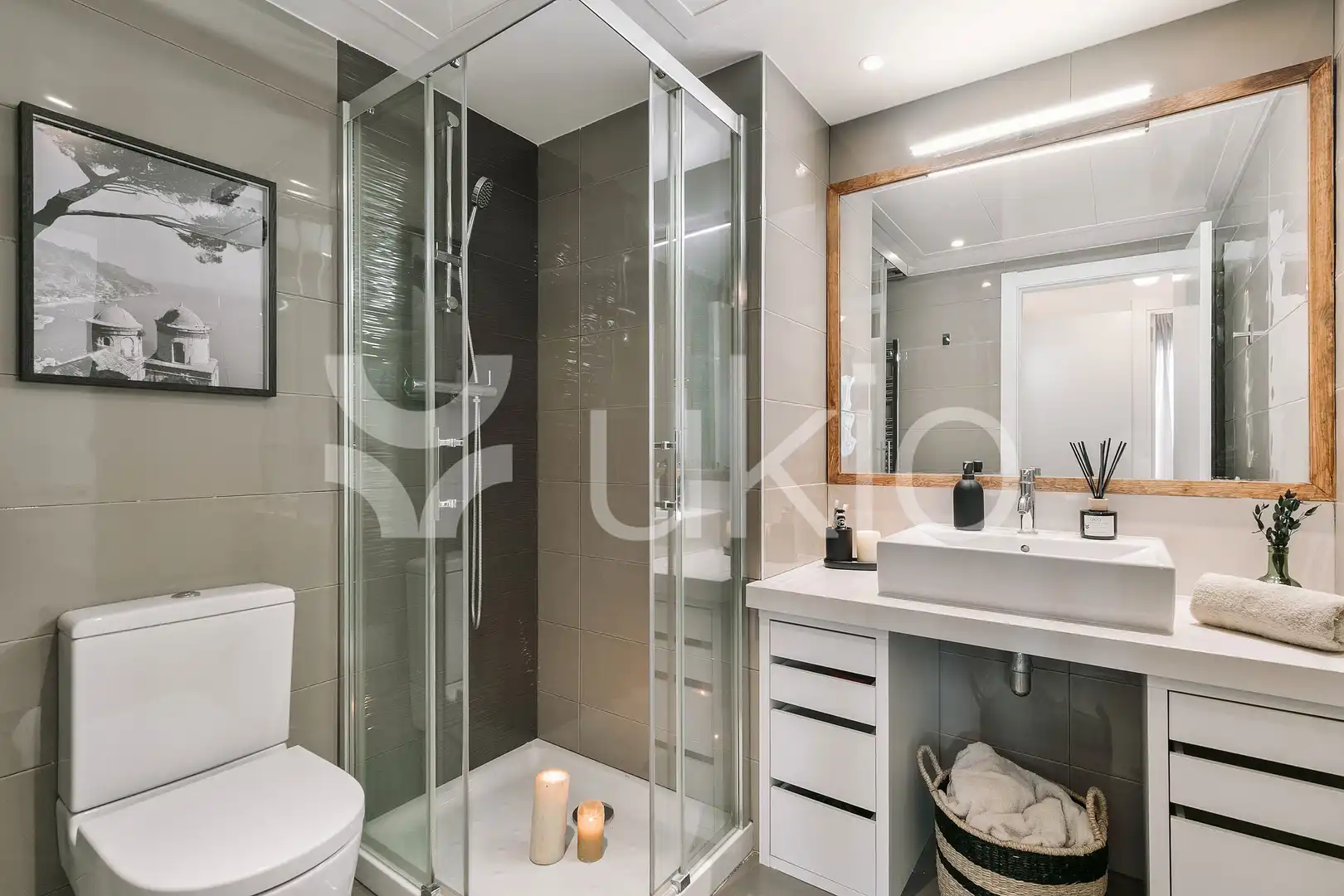 Baño de Apartamento de alquiler en Barcelona con Aire acondicionado, Calefacción y Amueblado