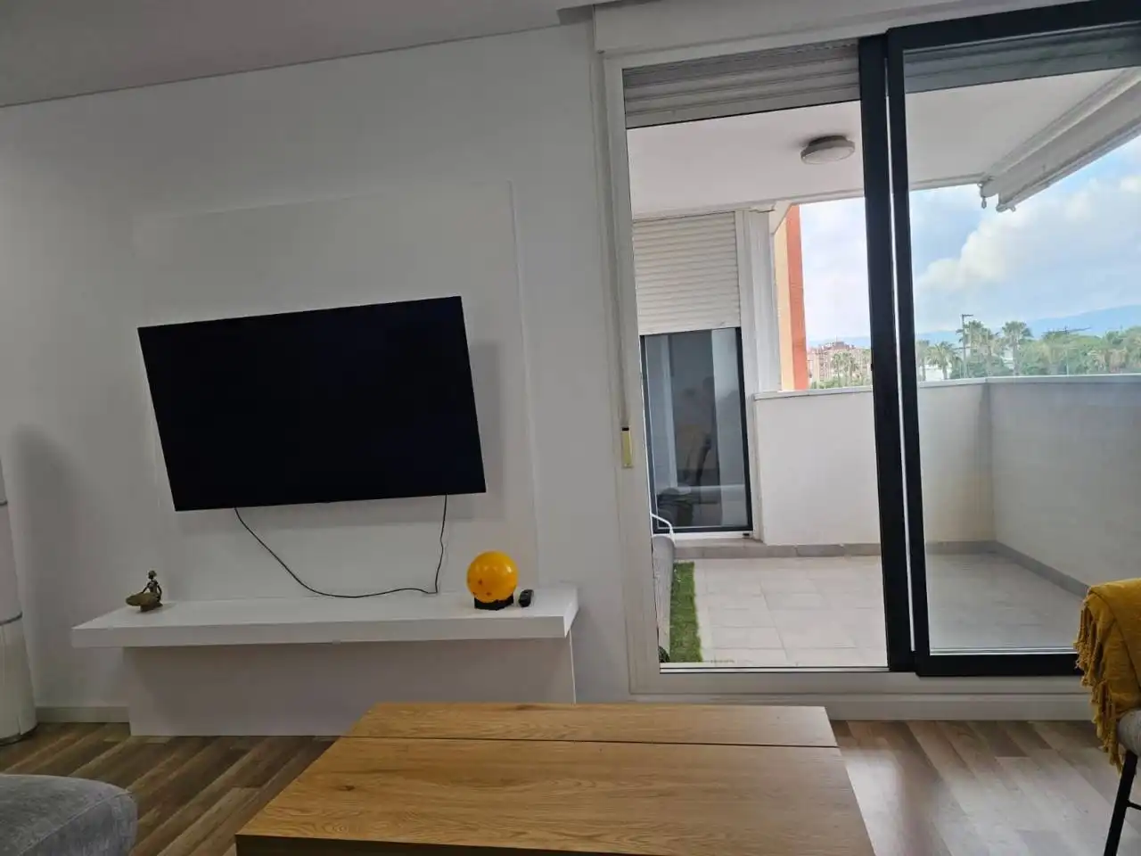 Living room of Flat for rent in Murcia  with Air Conditioner, Terrace and Furnished