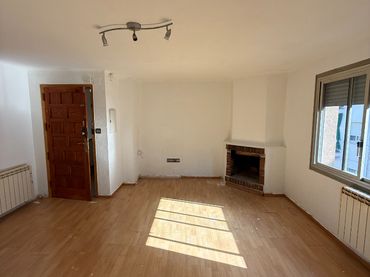 Wohnung mit Balkon zum Verkauf in Plaça Cardenal Cisneros