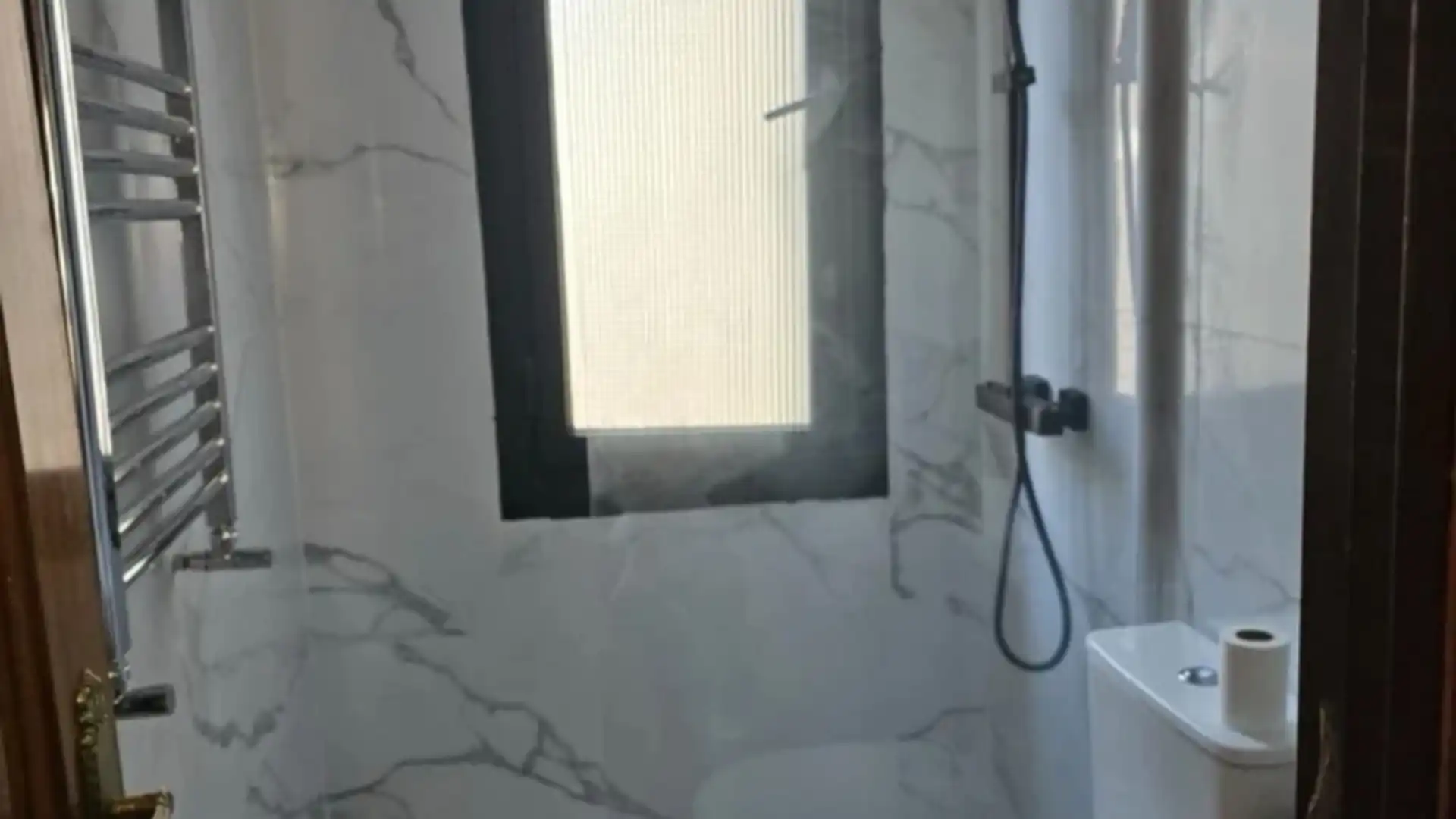Baño de Piso en venta en Santurtzi  con Amueblado, Horno y Lavadora