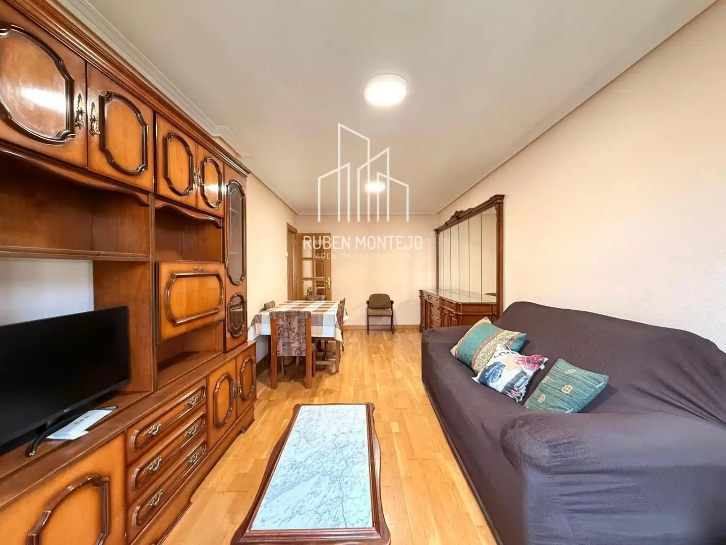 Living room of Flat for rent in Salamanca  with Heating, Terrace and Furnished