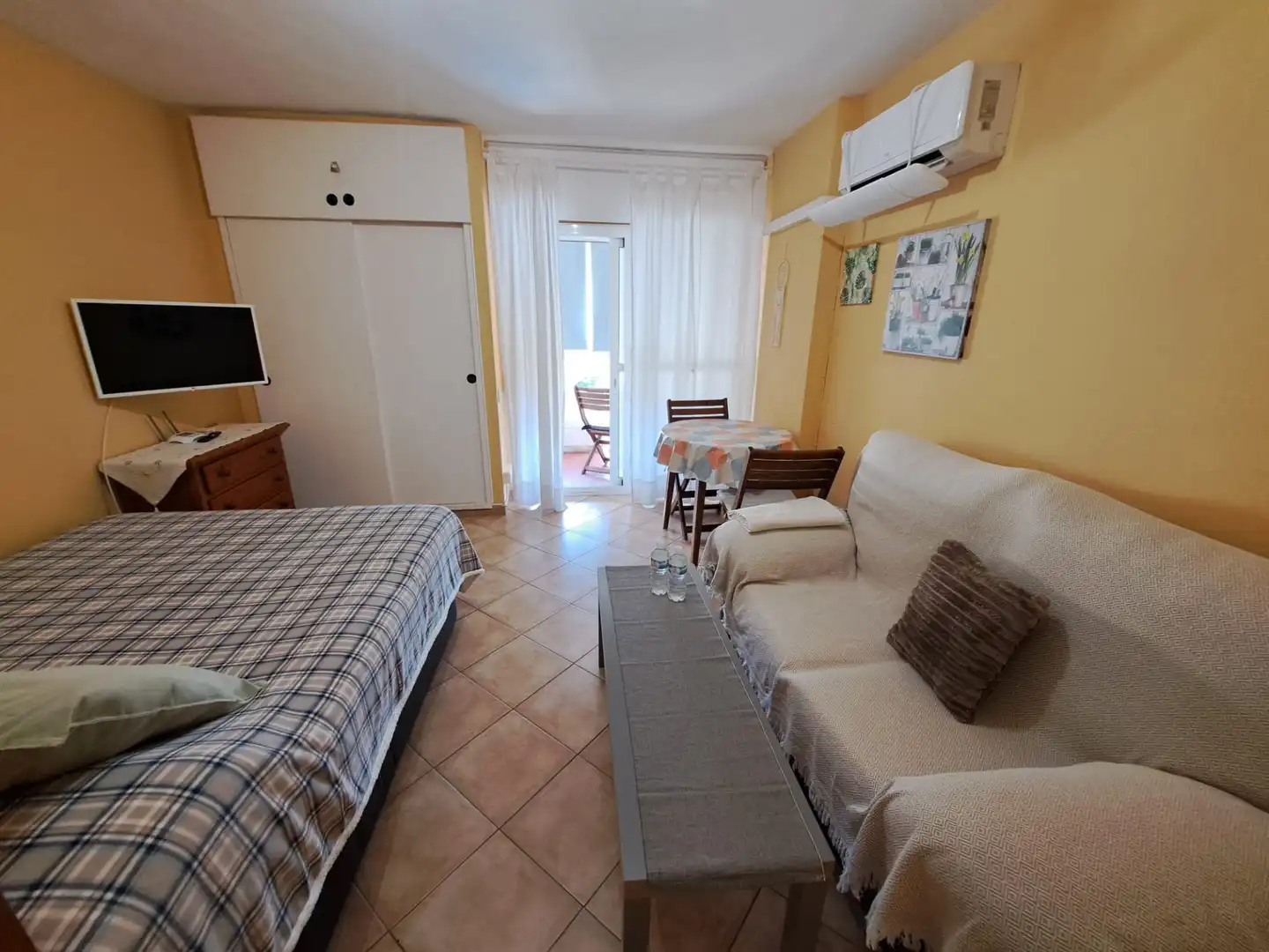 Habitación de Estudio en venta en Benalmádena con Aire acondicionado, Terraza y Amueblado