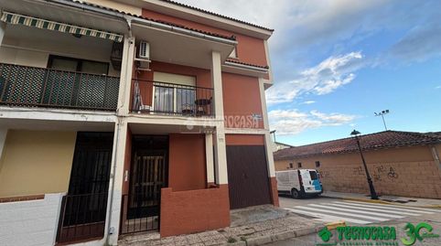 Foto 2 de Casa adosada en venta en Candeleda, Ávila