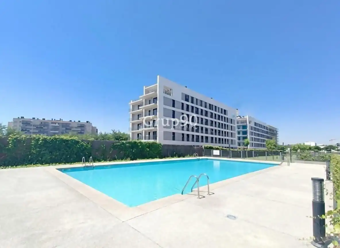 Piscina de Planta baixa en venda en Lleida amb Calefacció, Jardí privat i Parquet
