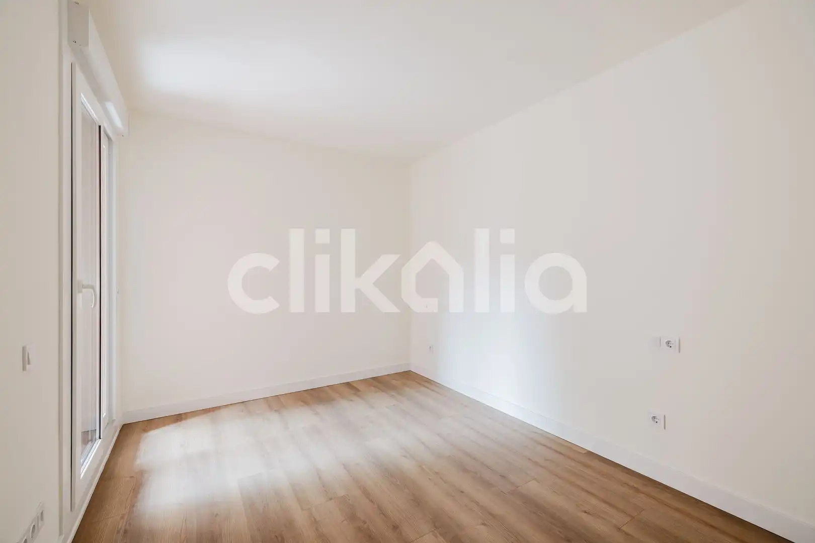 Bedroom of Flat for sale in Málaga  with Air Conditioner, Terrace and Balcony