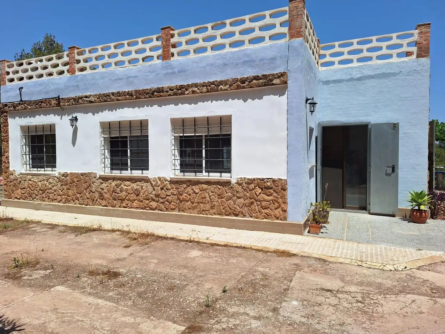 Vista exterior de Casa o chalet en venta en Estivella con Terraza y Piscina