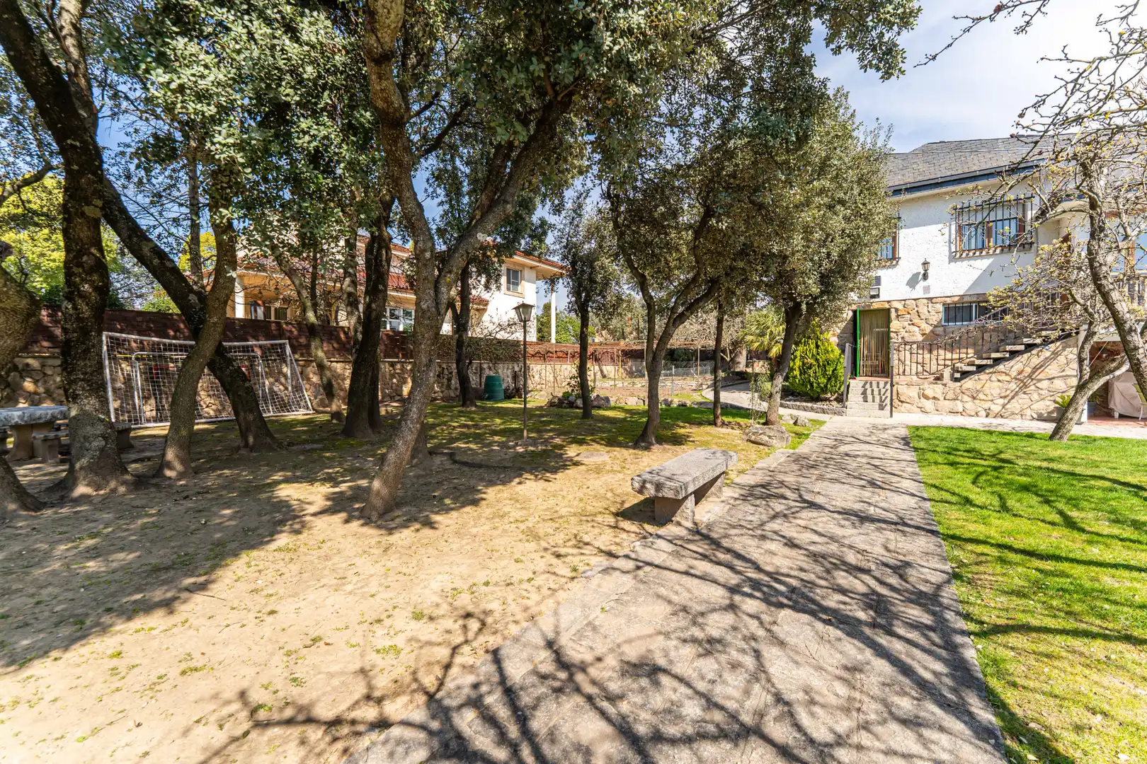 Garden of Houses for sale in Alpedrete  with Furnished