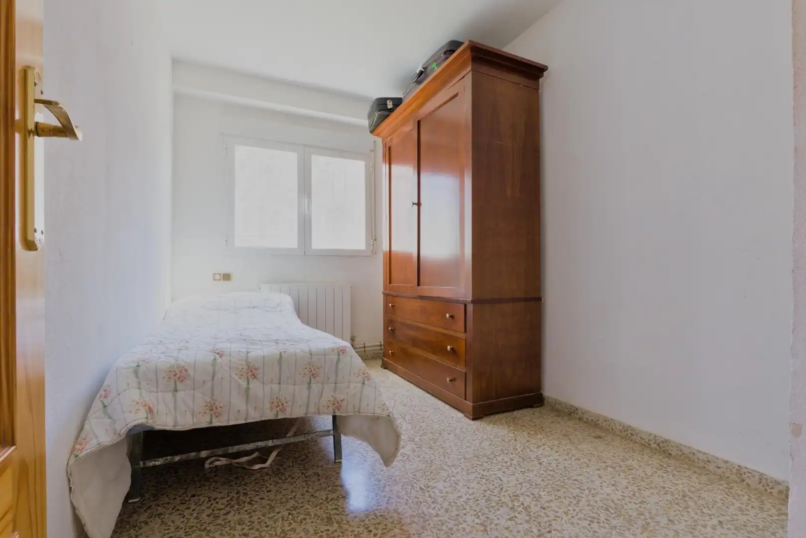Bedroom of Flat for sale in Granada  with Heating