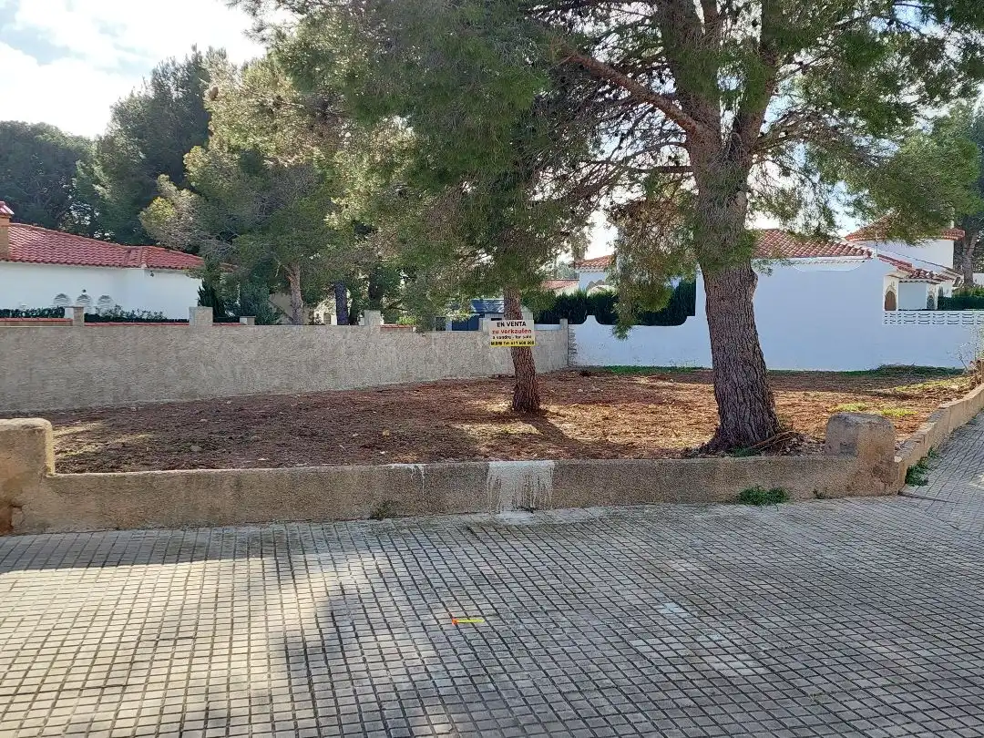 Residential land for sale in Avd. Califonia 73
