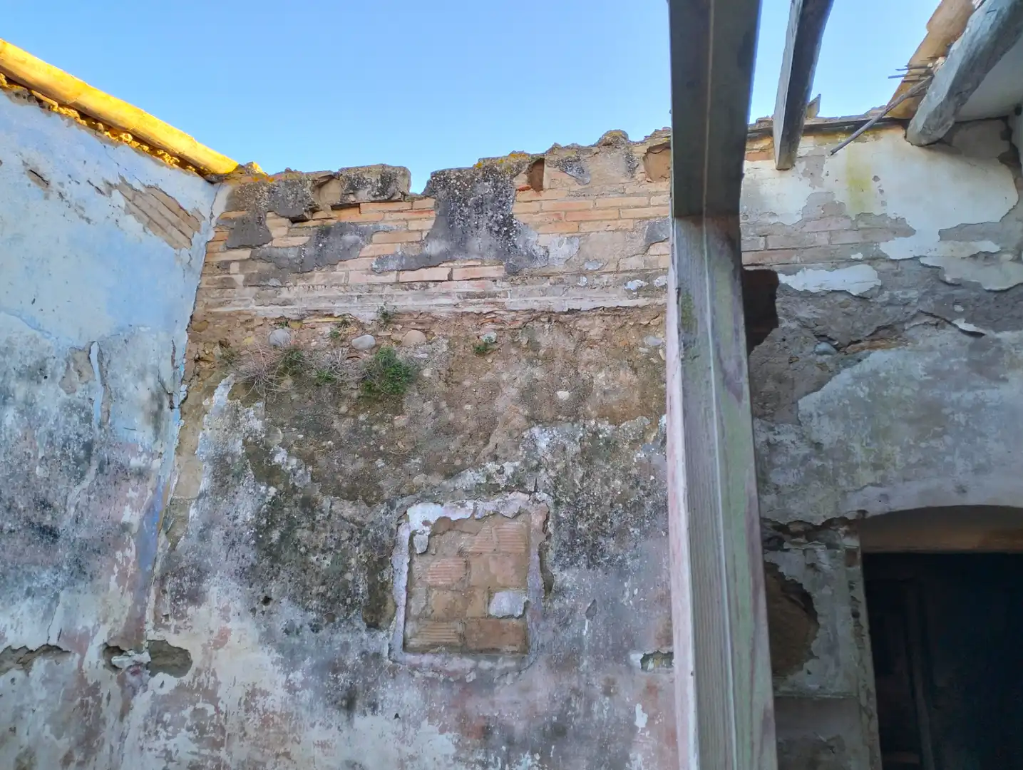 Vista exterior de Casa adosada en venta en Bàscara con Jardín privado, Terraza y Balcón
