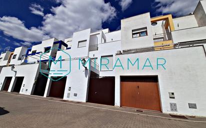 Exterior view of Single-family semi-detached for sale in Ayamonte  with Terrace