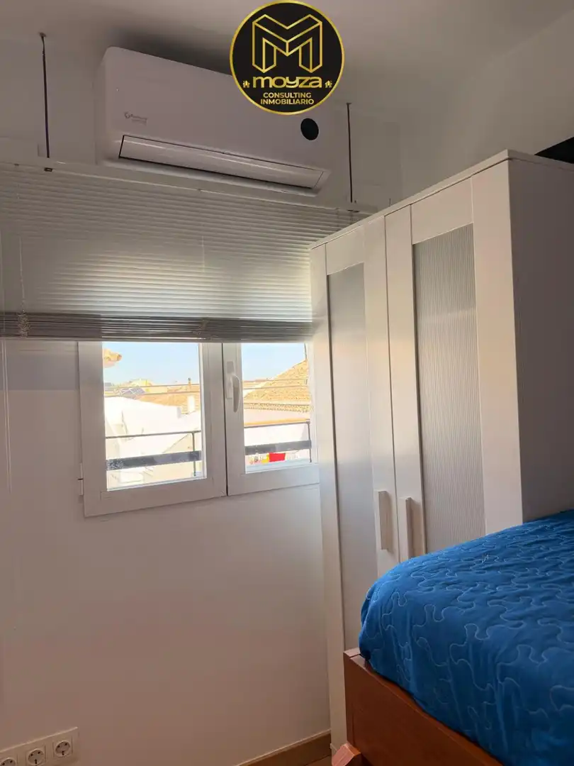 Bedroom of Flat for rent in Jaén  with Air Conditioner and Heating