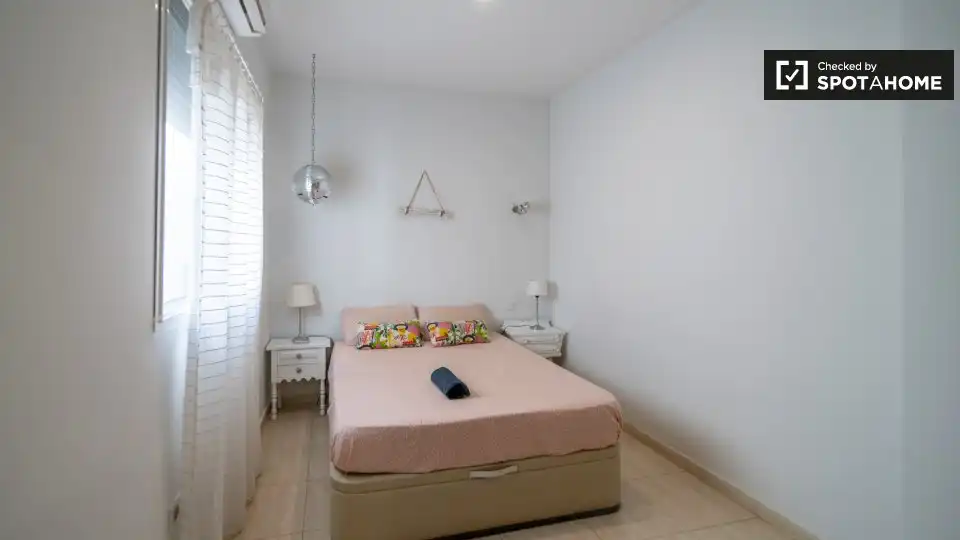 Appartamento con terrazza in affitto a L'Eixample, imagen 15