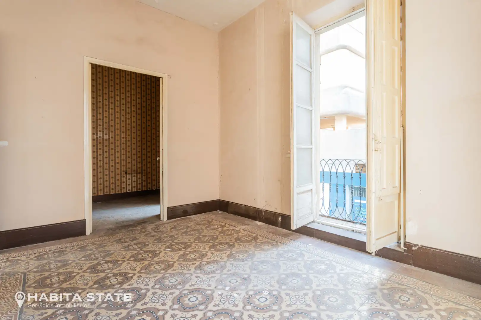 Dormitori de Edifici en venda en Almería