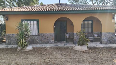 Chalet unifamiliar en venta en Carmona, imagen 3