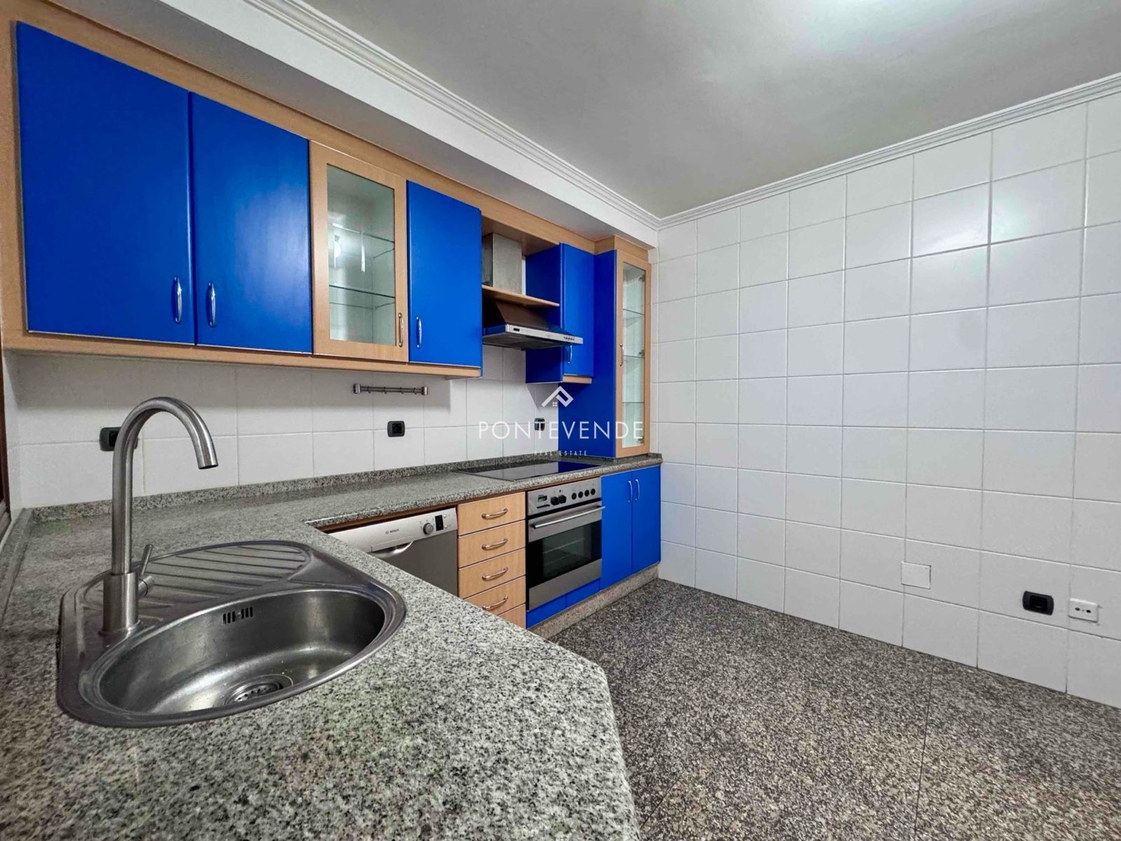 Pis de lloguer a GARCÍA BARBÓN, Centro - Areal