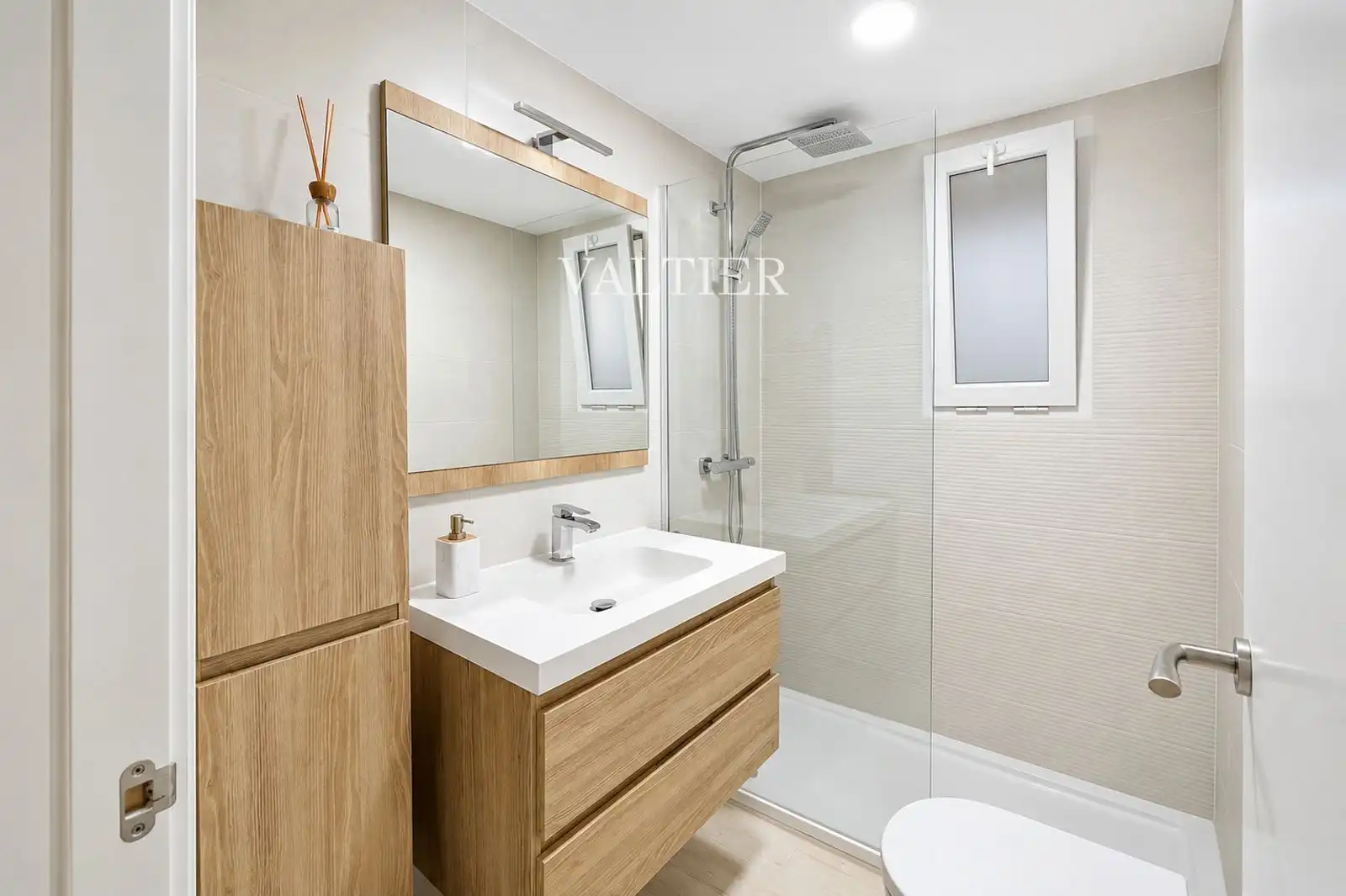 Badezimmer von Wohnung zur Miete in Madrid mit Terrasse und Möbliert