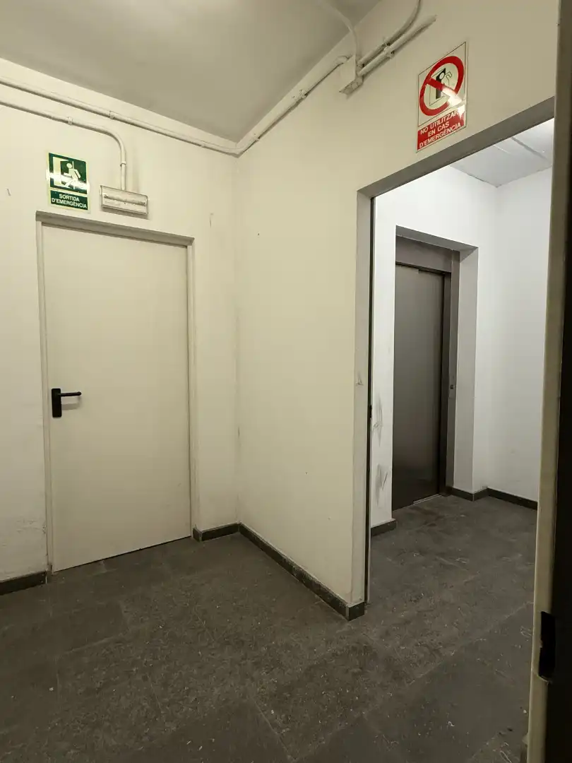 Garaje de alquiler en Carrer Sant Jordi, Sarrià de Ter