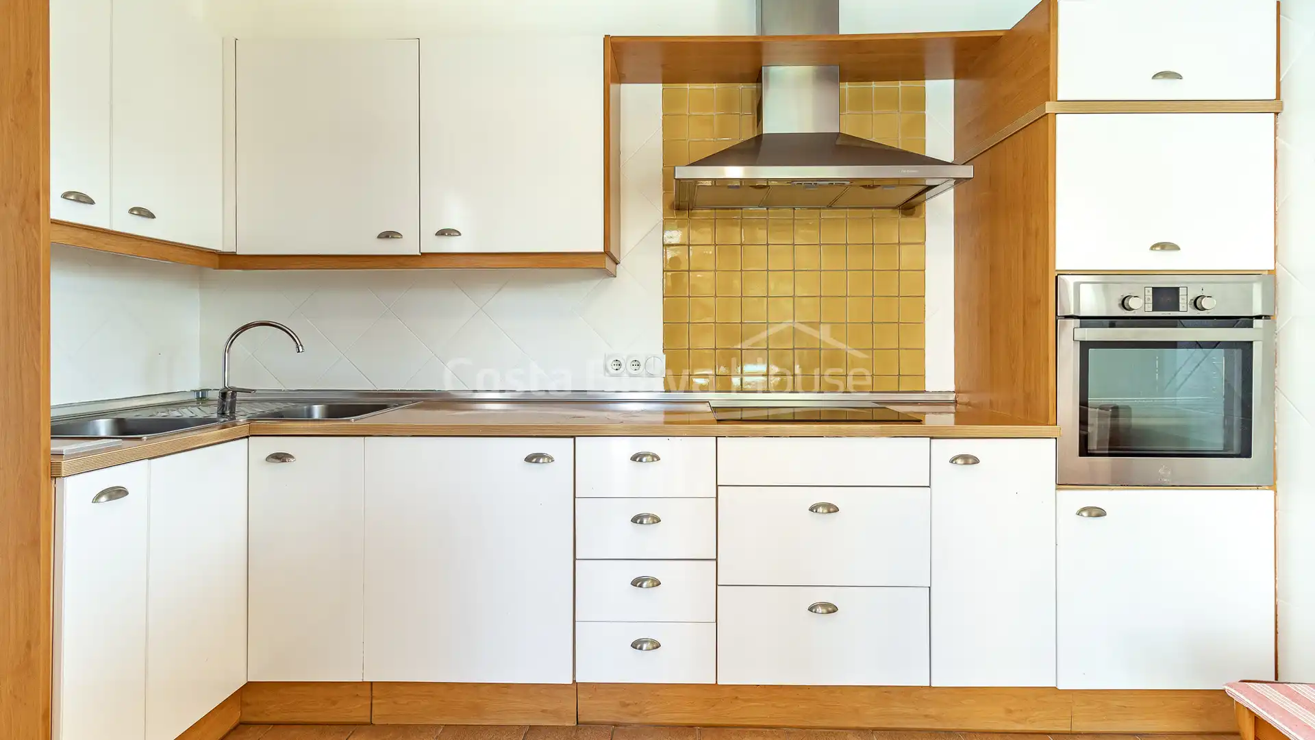 Cocina de Casa o chalet en venta en Calonge i Sant Antoni con Calefacción, Jardín privado y Parquet