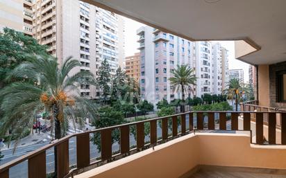 Exterior view of Flat for sale in  Valencia Capital  with Balcony