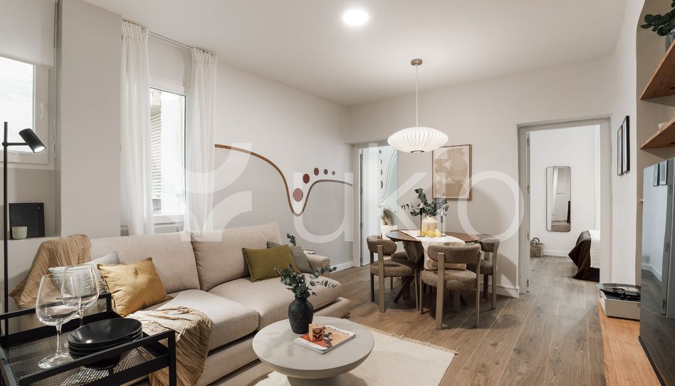 Apartamento de alquiler en Calle de Viriato, Trafalgar