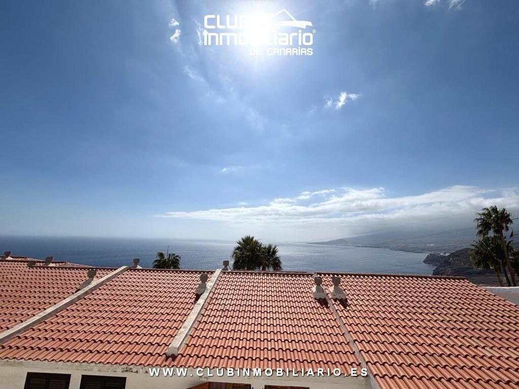 Exterior view of Single-family semi-detached to rent in El Rosario  with Terrace, Balcony and Community pool