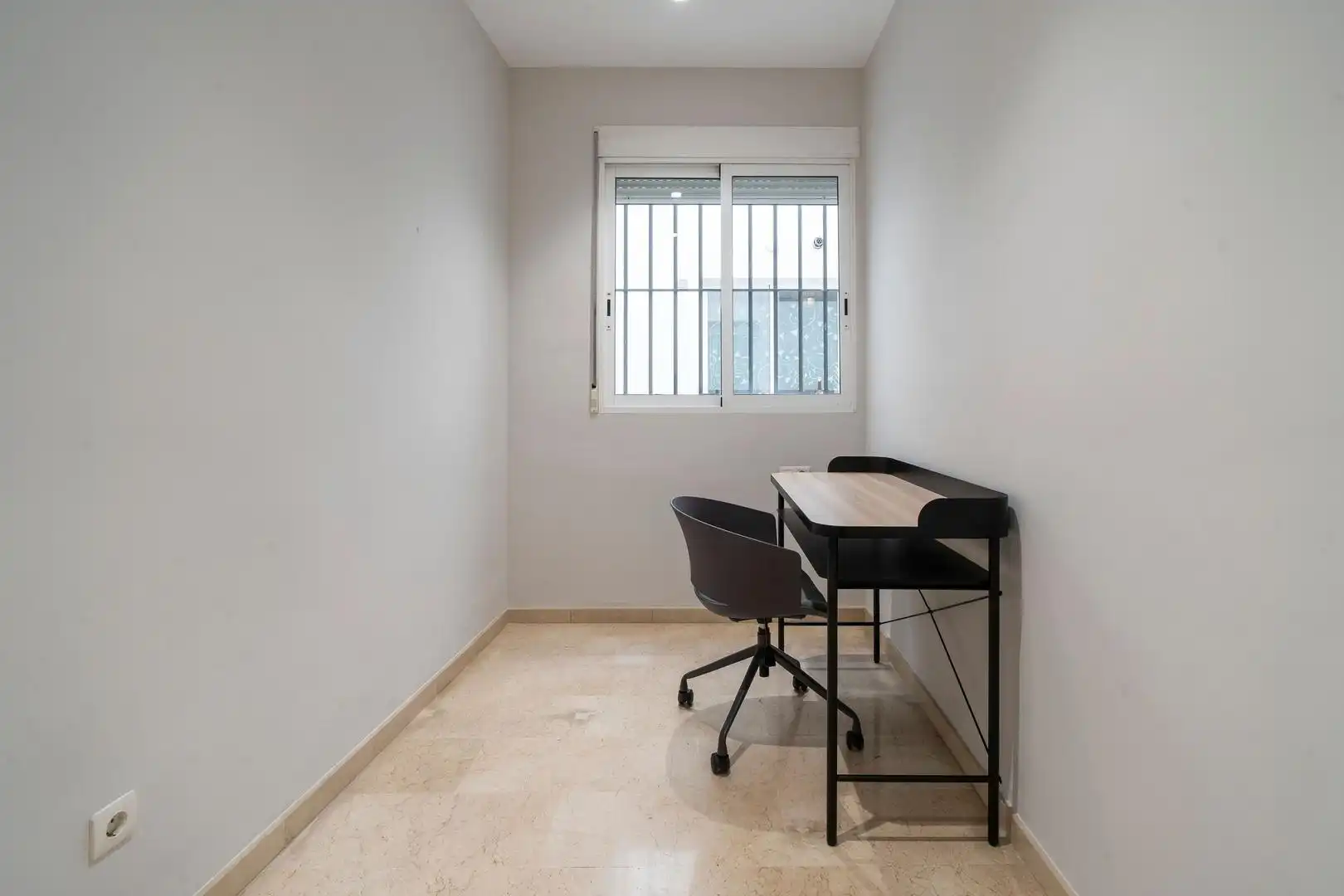 Habitación de Piso de alquiler en Valencia con Aire acondicionado, Calefacción y Amueblado