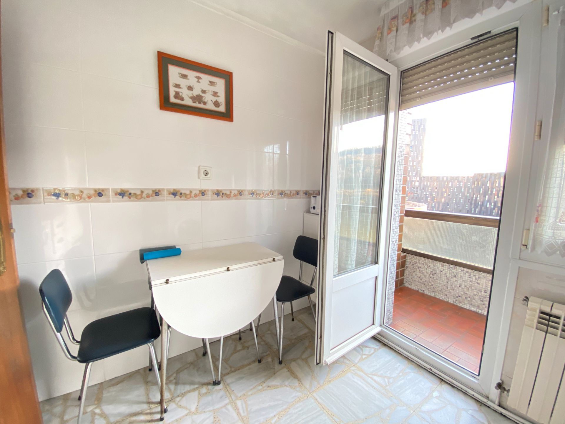 Dormitori de Pis en venda en Bilbao  amb Calefacció, Terrassa i Moblat