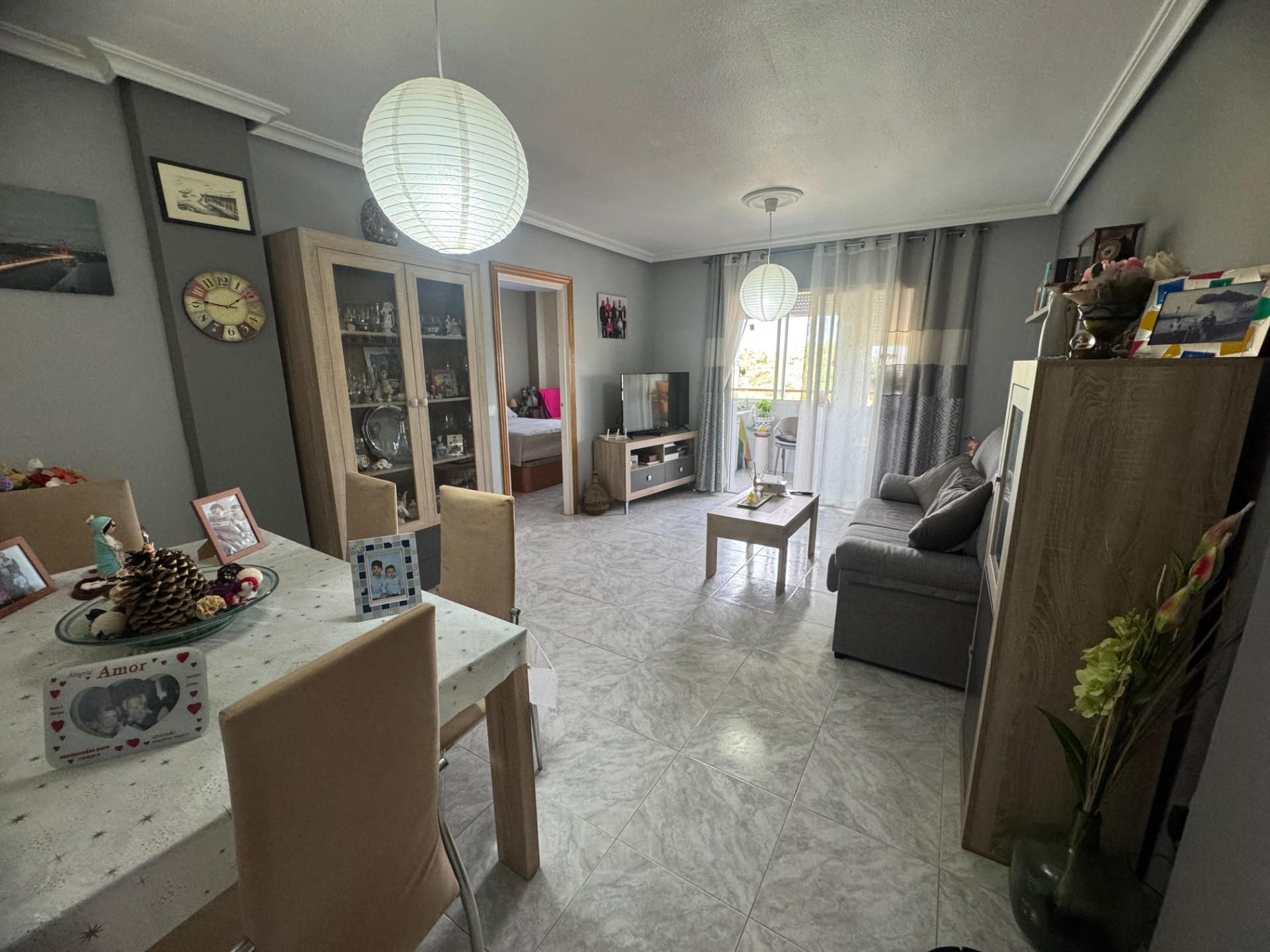 Sala d'estar de Apartament en venda en Torrevieja amb Aire condicionat i Traster