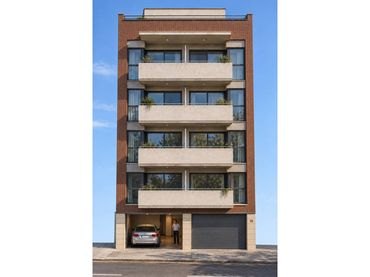 Appartamento con balcone in vendita a Calle Pau 15