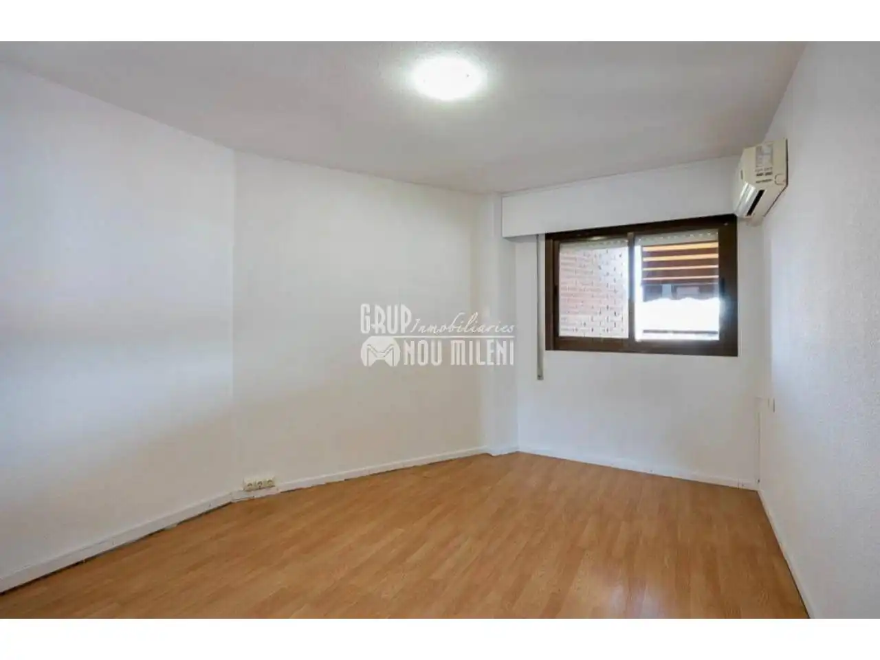 Habitación de Piso de alquiler en Valencia con Aire acondicionado, Parquet y Balcón