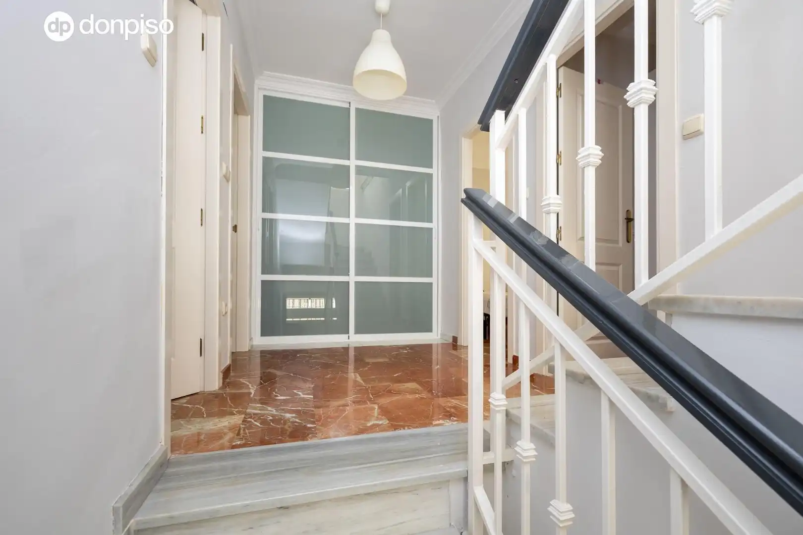 Casa aparellada amb terrassa en venda a MARIA PINET 10, imagen 35