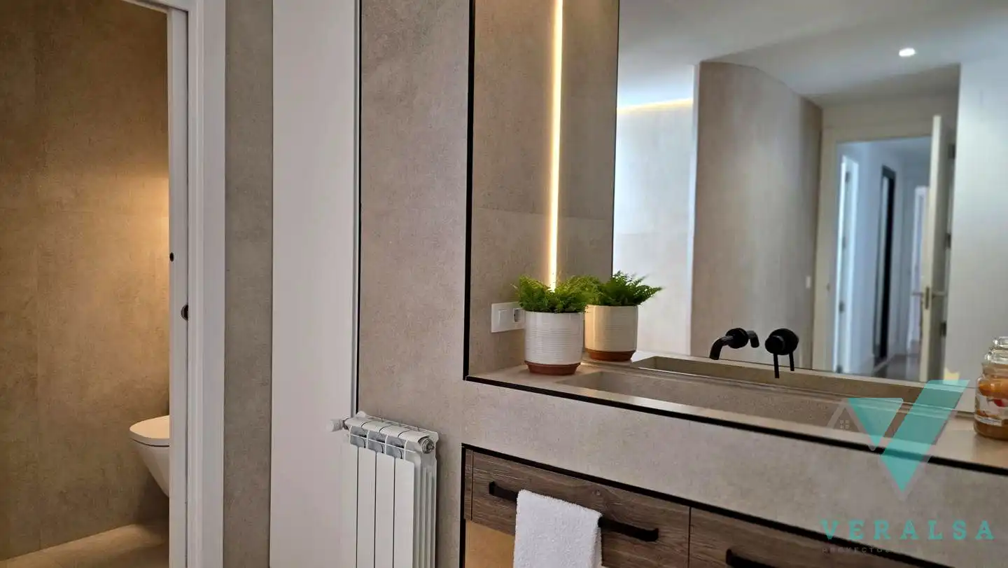 Baño de Piso en venta en Madrid con Aire acondicionado, Calefacción y Terraza