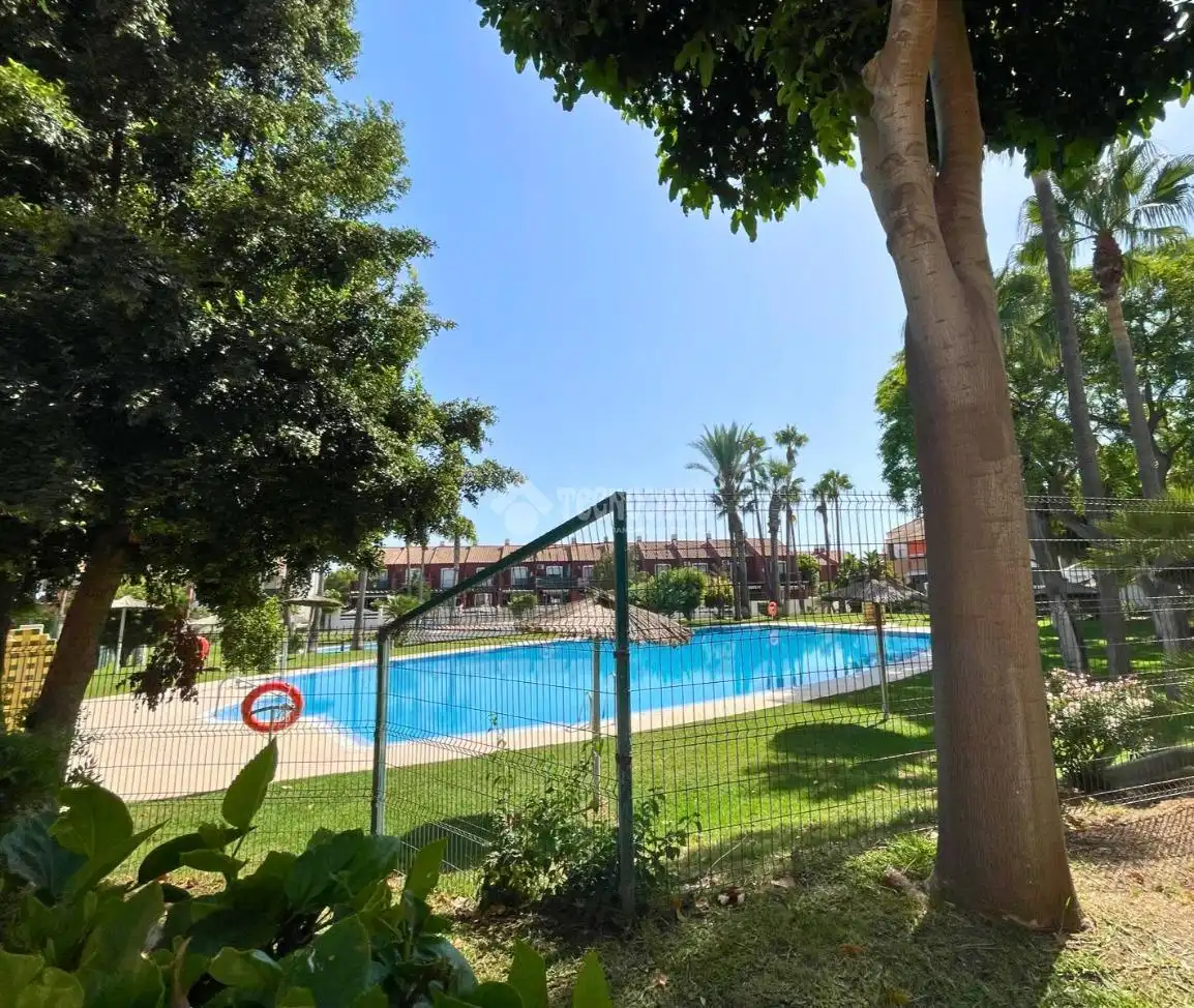 Piscina de Ático en venta en Chiclana de la Frontera con Trastero y Balcón