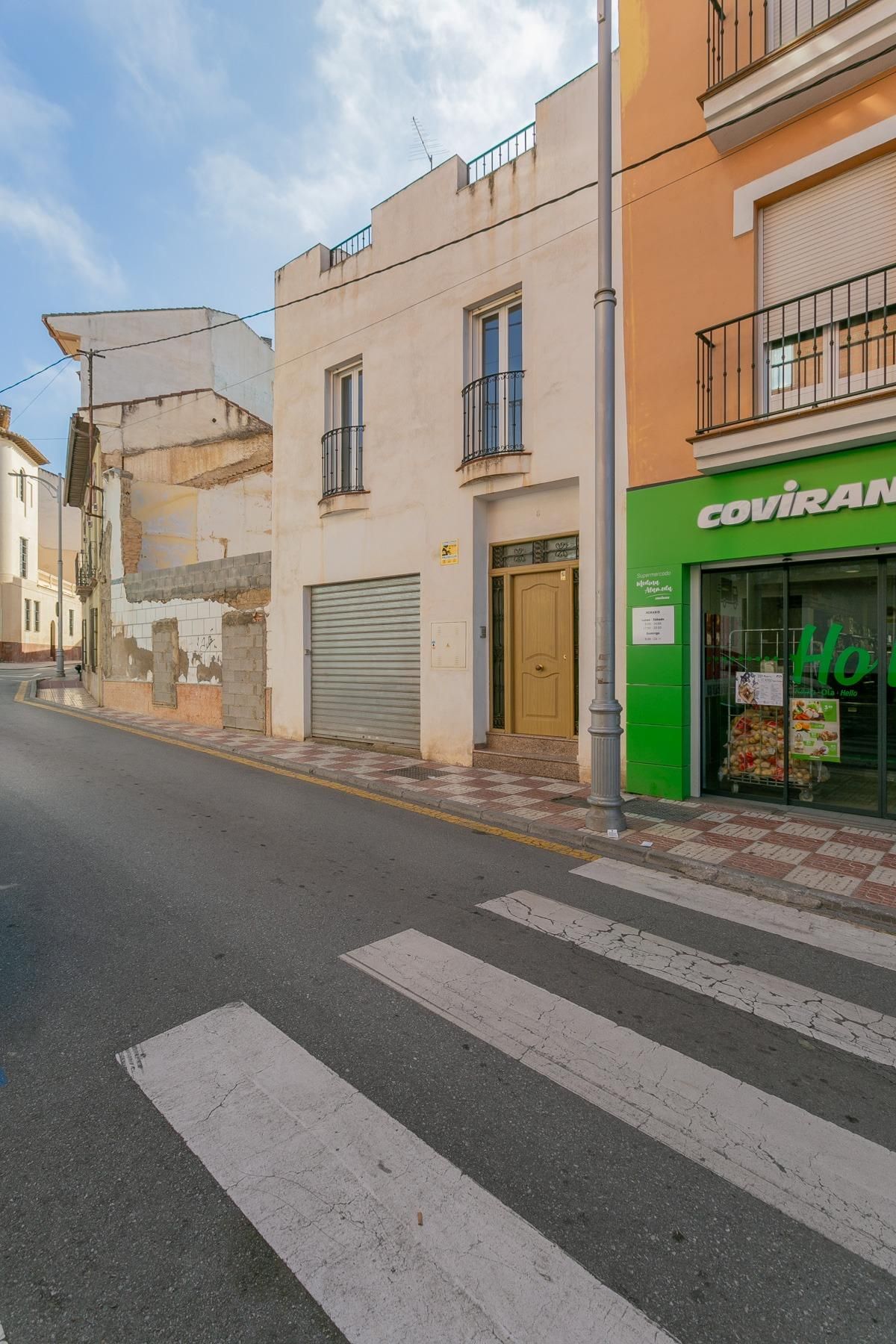 Exterior view of House or chalet for sale in Pinos Puente  with Terrace and Balcony