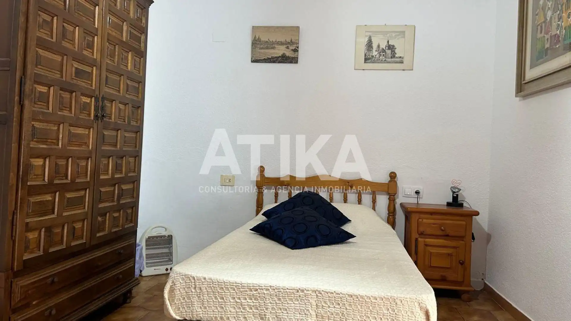 Dormitori de Casa o xalet en venda en Ontinyent amb Traster, Moblat i Balcó