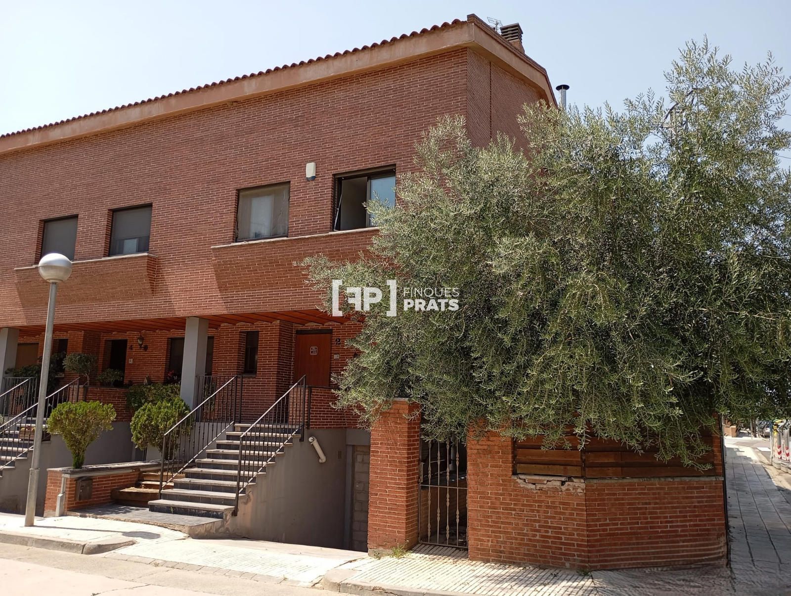 Vista exterior de Casa adosada en venda en Benavent de Segrià amb Terrassa i Traster
