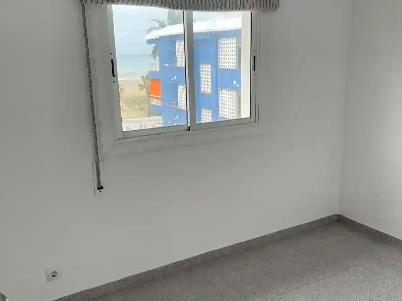 Dormitori de Pis en venda en Castelldefels amb Aire condicionat i Balcó