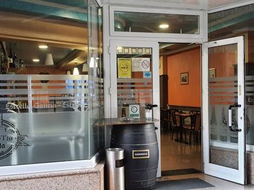 Local comercial de lloguer a Rúa Río Anllóns 13