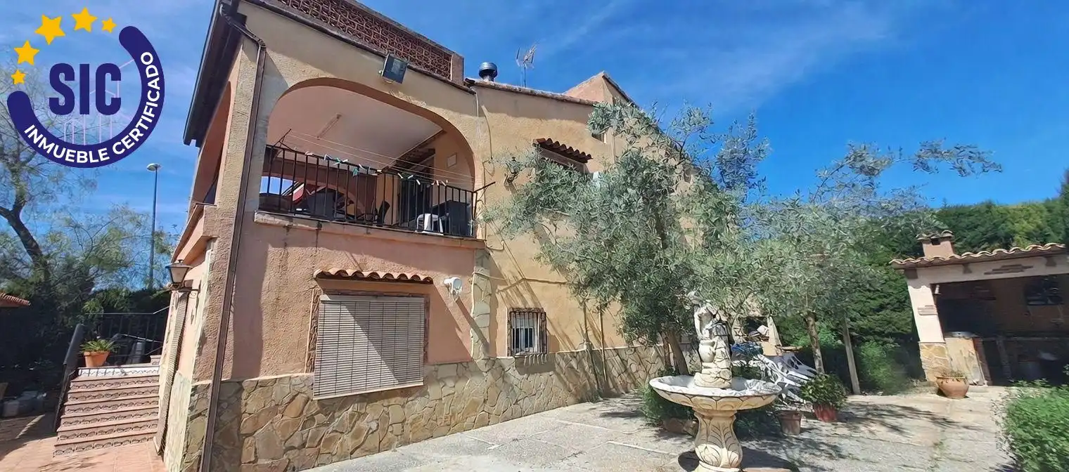 Vista exterior de Casa o xalet en venda en Barxeta amb Aire condicionat, Calefacció i Piscina