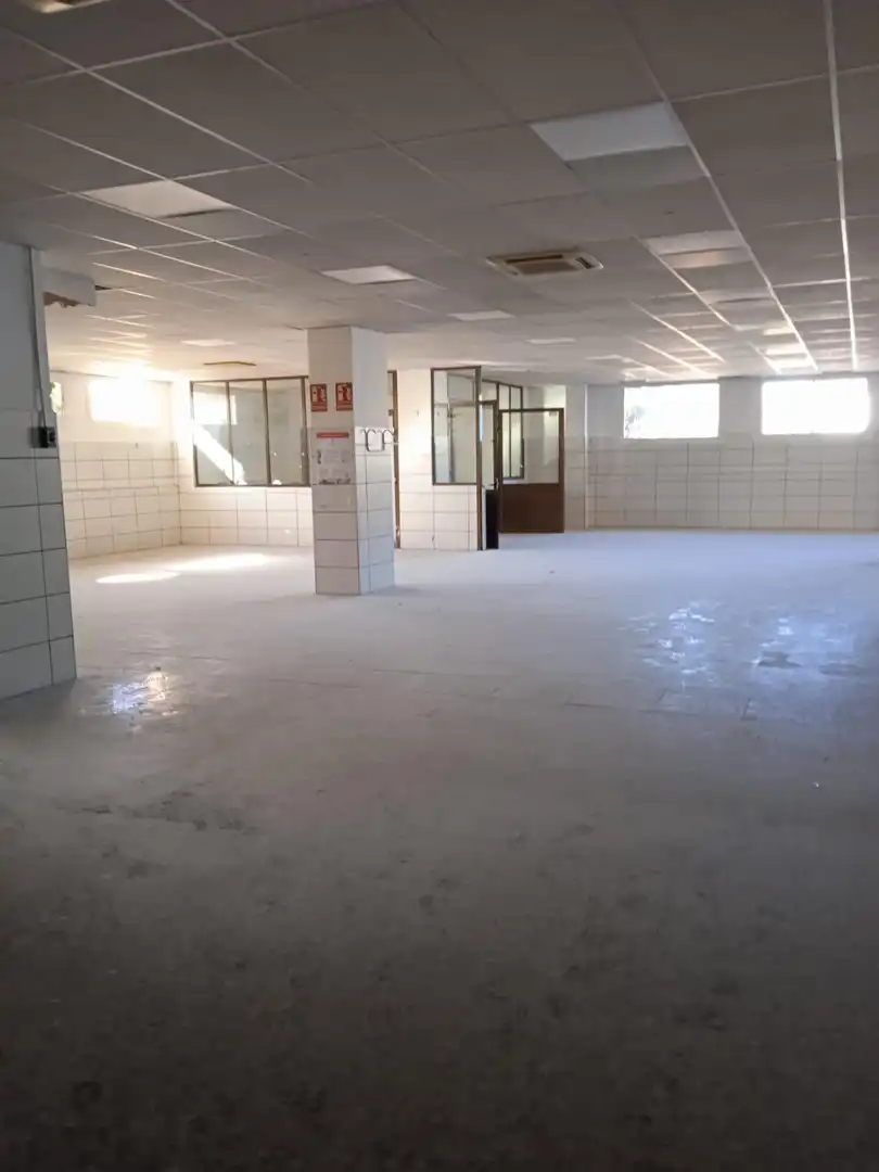 Industrial building to rent in Fuente del Jarro, imagen 6