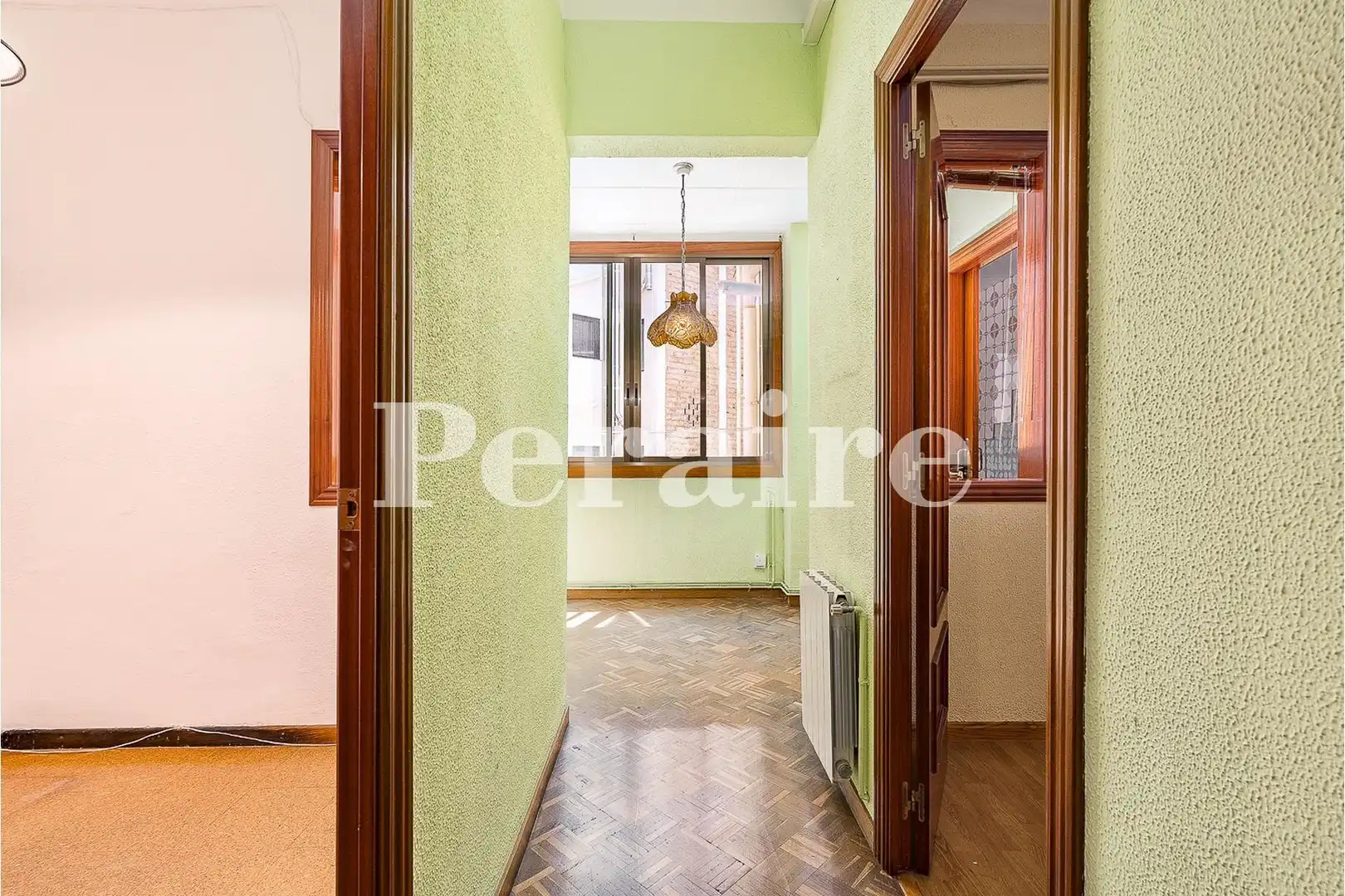 Wohnung zum Verkauf in Barcelona mit Klimaanlage, Heizung und Parkett