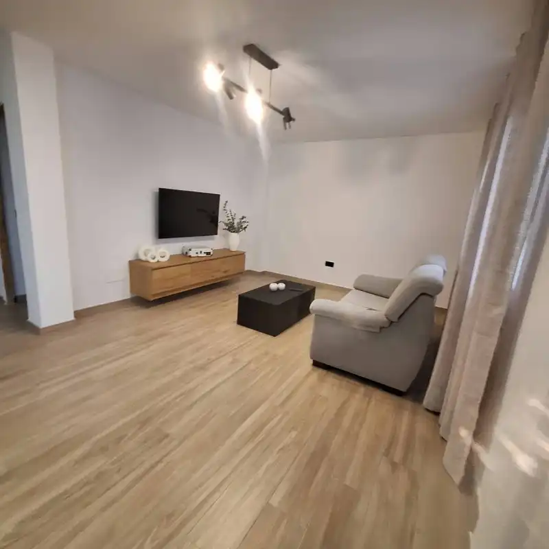 Sala d'estar de Pis en venda en Cáceres amb Aire condicionat i Moblat