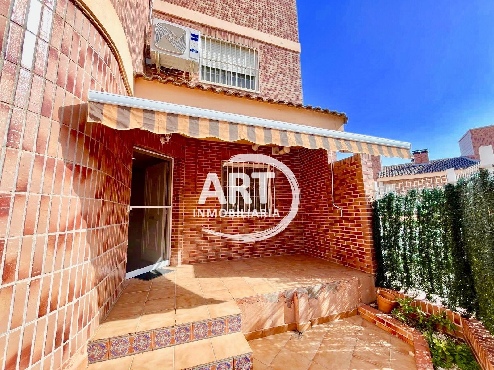 Jardí de Casa adosada en venda en Riba-roja de Túria amb Calefacció, Jardí privat i Terrassa