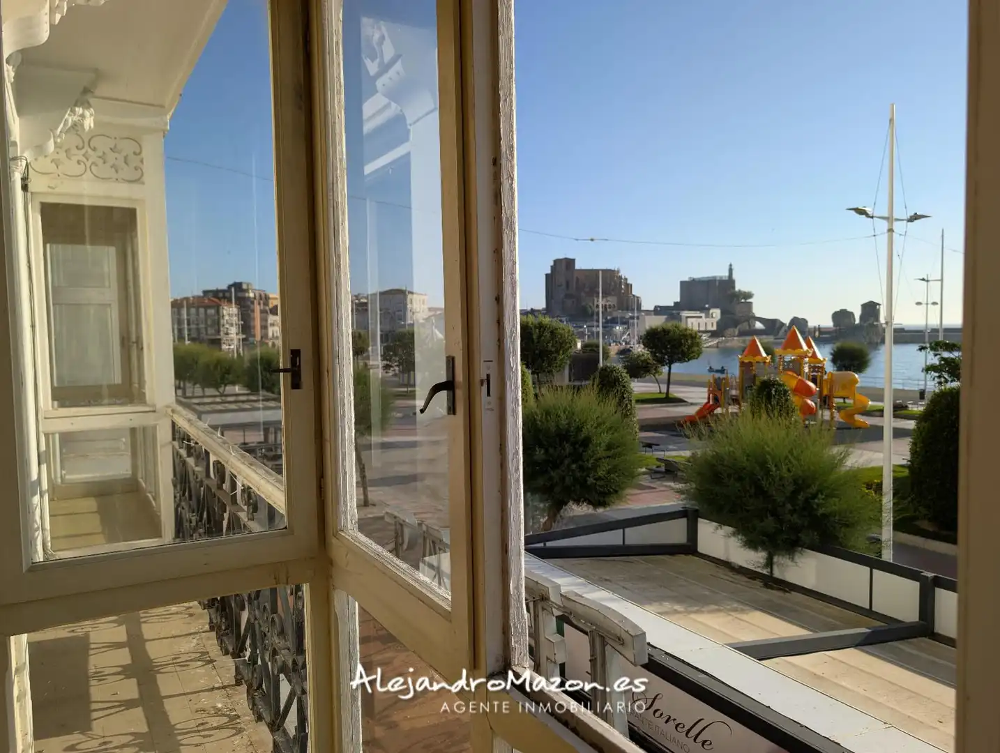 Piso en venta en Castro-Urdiales con Aire acondicionado, Calefacción y Terraza